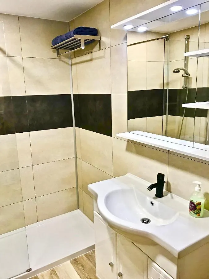 Apartment Iguazu At 100 M From Yumbo Center San Bartolome de Tirajana